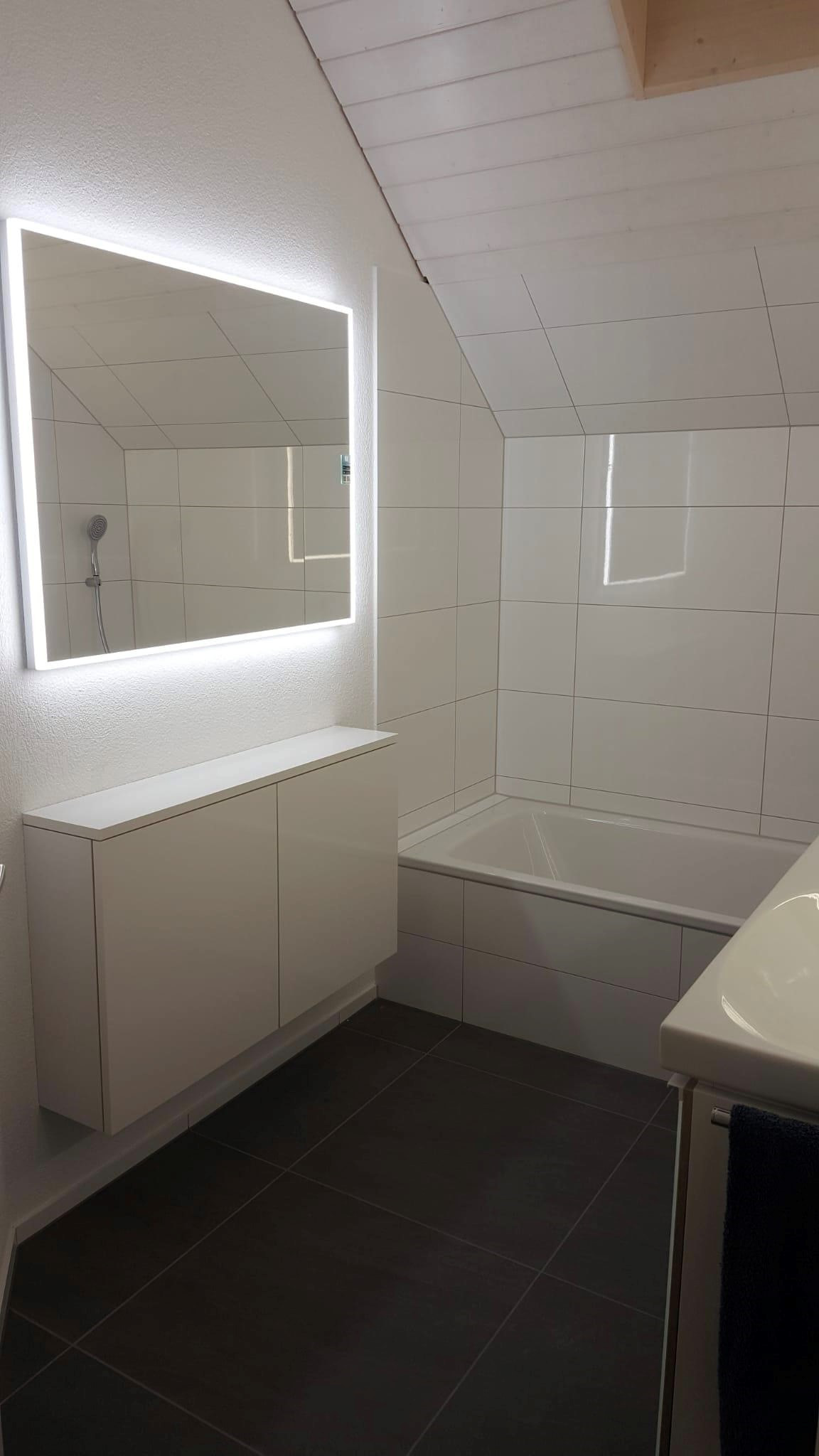 WAND- UND BODENPLATTEN